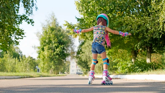 Kid tries to skate